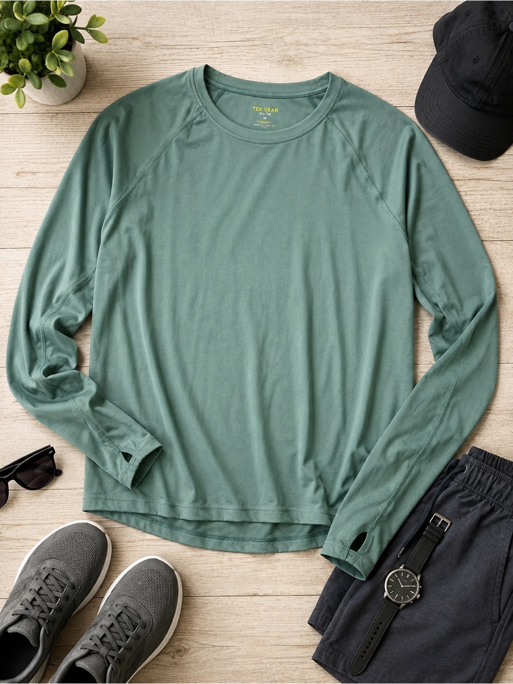 tek gear Men's Long Sleeve Crew Tee in Dusty Green